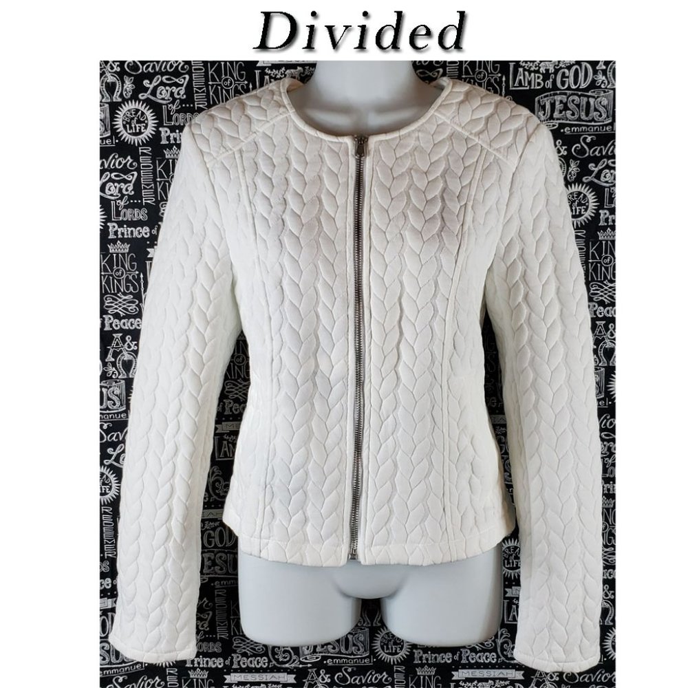 H&M Divided Quilted Zip Up Top Size 10🤩